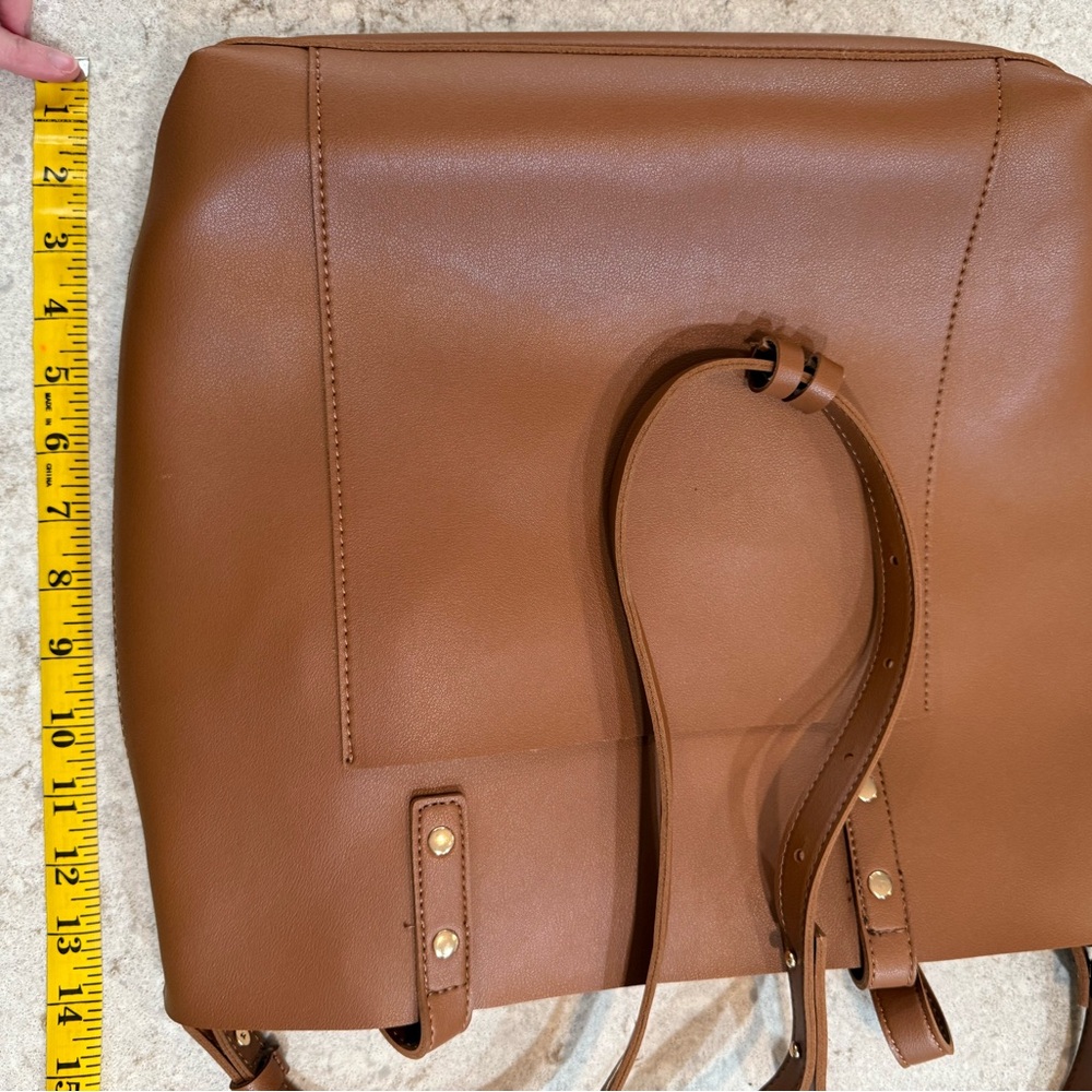 Elegant Brown Vegan Leather Tote Bag - Picture 5 of 6